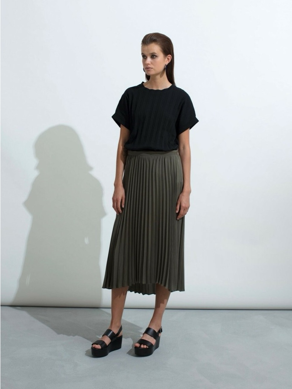 Elk Olive Pleated Midi Skirt (used)